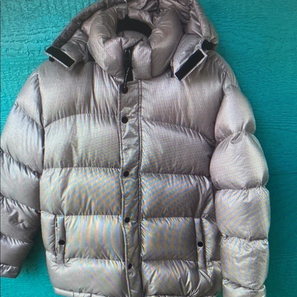 ARITZIA SUPER PUFF 700+ DOWN PUFFER COAT SIZE MEDIUM SILVER PINK